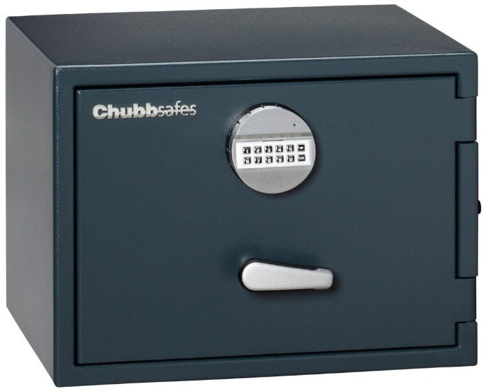 Chubbsafes Senator Grade 0 M1E Electronic Locking Safe with door closed
